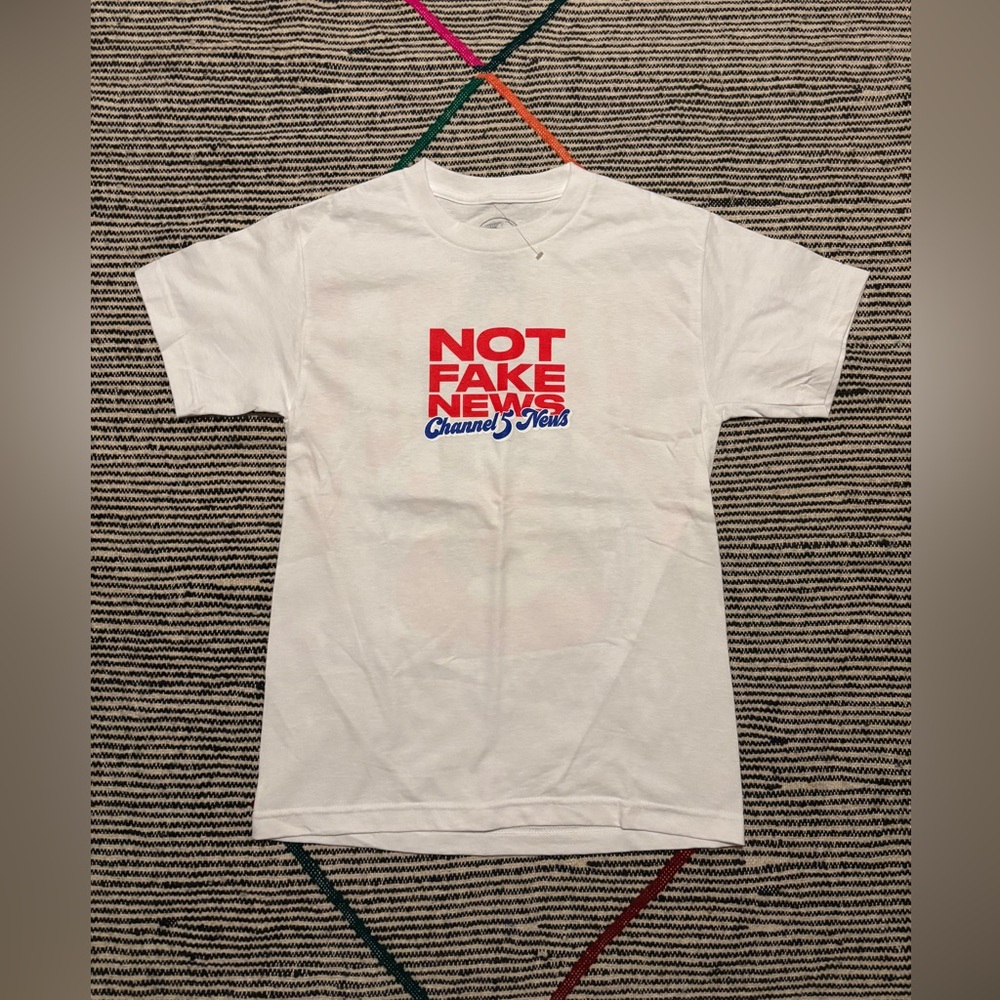 Channel 5 "not fake news" tee size medium with back hit